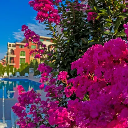 Anthony Complex Апарт-готель