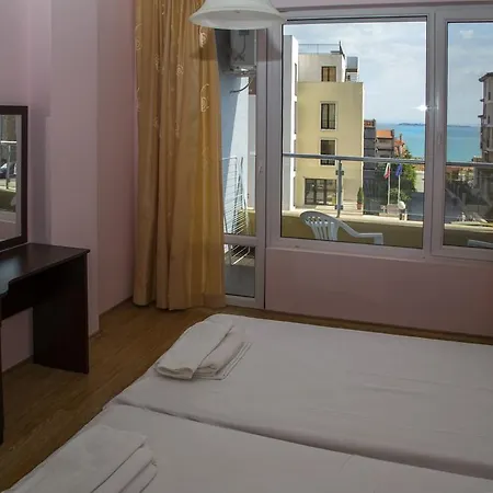 Anthony Complex Апарт-готель